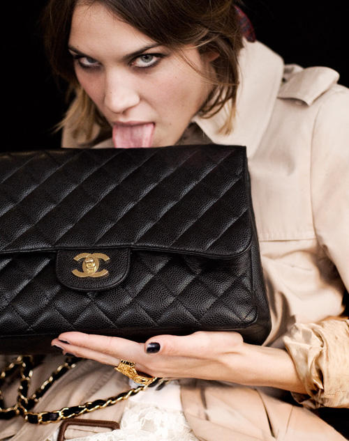 Alexa Chung Photo