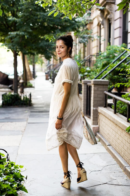 <!--:en-->happiness is a little white dress<!--:--><!--:fr-->happiness is a little white dress <!--:-->