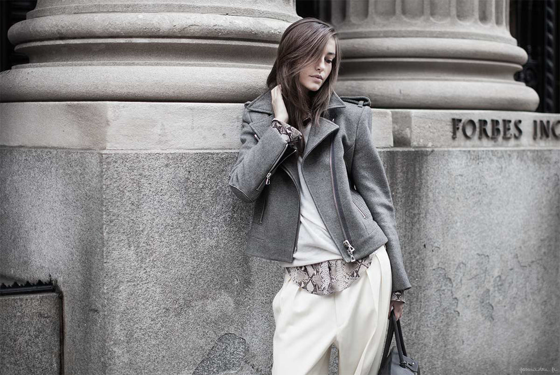 <!--:en--><strike>Fifty Shades Of</strike> Grey<!--:--><!--:fr--><strike>Cinquante Nuances De</strike> Gris<!--:-->