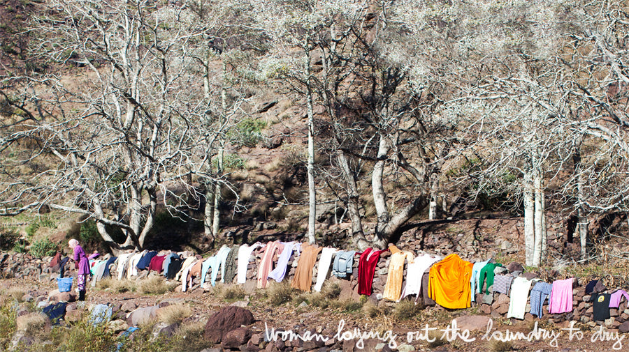 <!--:en-->On the Road, Laying Out Laundry<!--:--><!--:fr-->On the Road, Laying Out Laundry<!--:-->