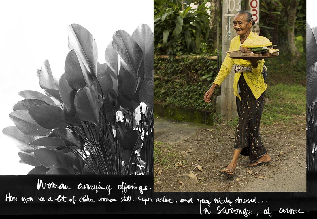 <!--:en-->Bali / Woman Carrying Offerings<!--:--><!--:fr-->Bali / Woman Carrying Offerings<!--:-->