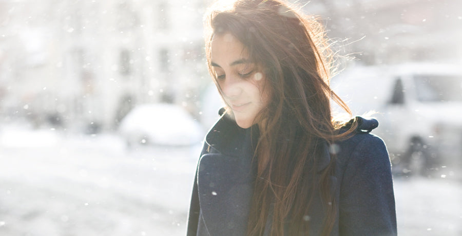 <!--:en-->Blue, Sun, and Snow.<small> Stevie crossing University Place, <em>New York</em>, January 2011.</small><!--:--><!--:fr-->Blue, Sun, and Snow.<small> Stevie crossing University Place, <em>New York</em>, January 2011.</small><!--:-->